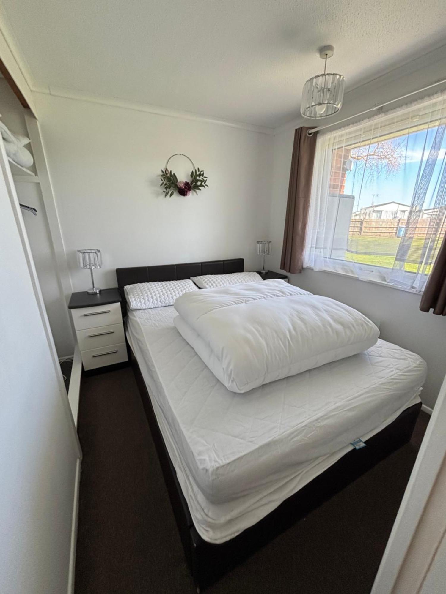 Signature, Scratby - Two Bed Chalet, Sleeps 7, Free Wi-Fi, Bed Linen And Towels Included, Pets Welcome And Onsite Entertainment Available Eksteriør billede